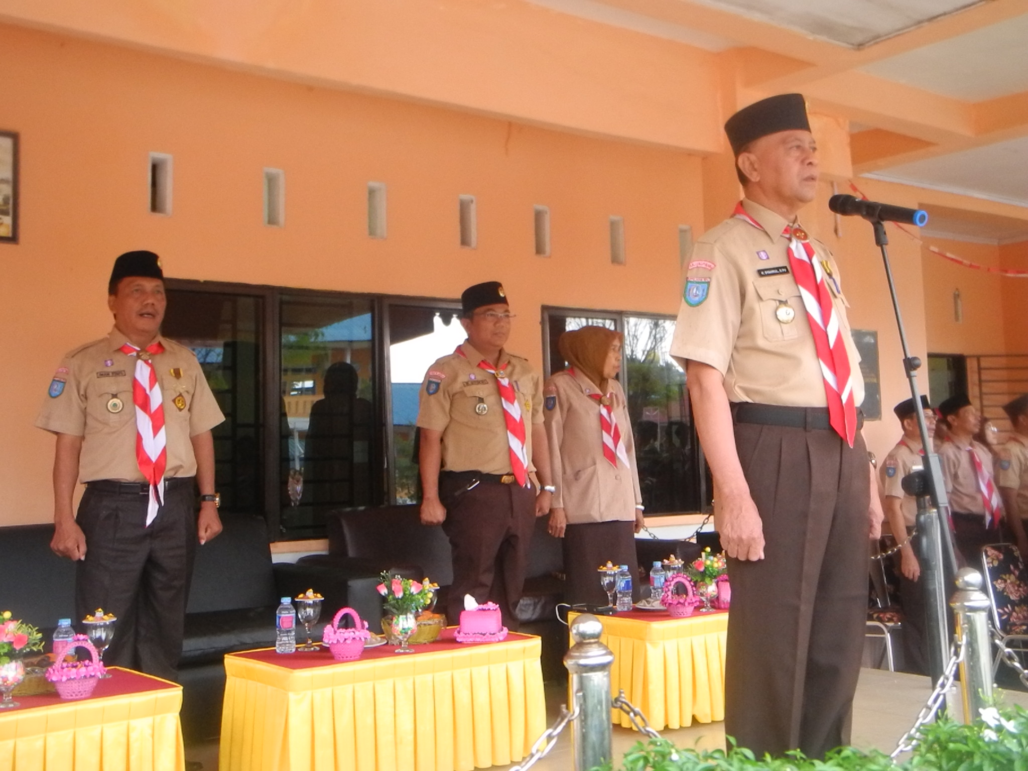 UPACARA PEMBUKAAN  AMBALAN GUGUS DEPAN