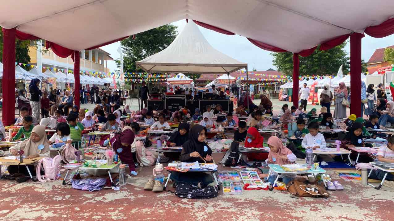Antusiasme Lomba Mewarnai Tingkat SD Semarakkan HUT ke-70 SMAN 1 Tanjungpinang