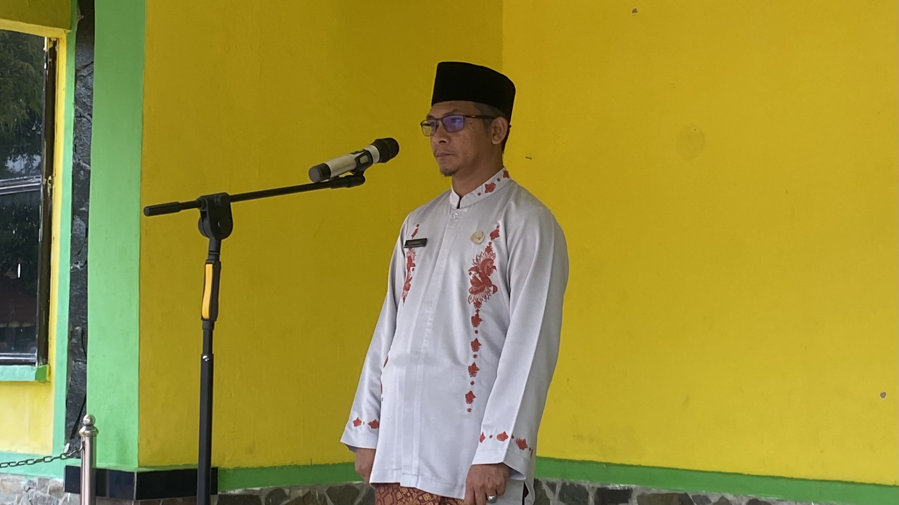 Peringatan Hari Jadi ke-24 Kepri di SMAN 1 Tanjungpinang: Menyiapkan Generasi Berkarakter dan Berprestasi